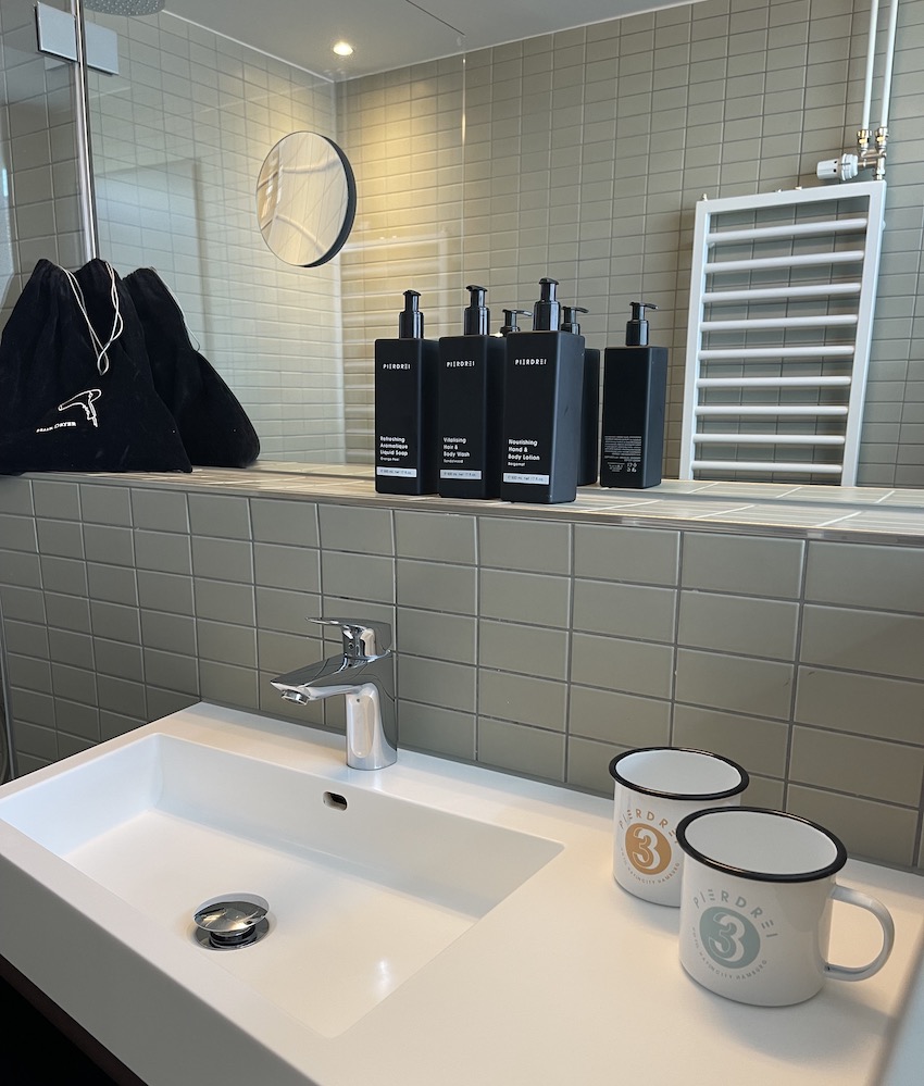 PIERDREI Hotel HafenCity Hamburg - GenussReise.blog