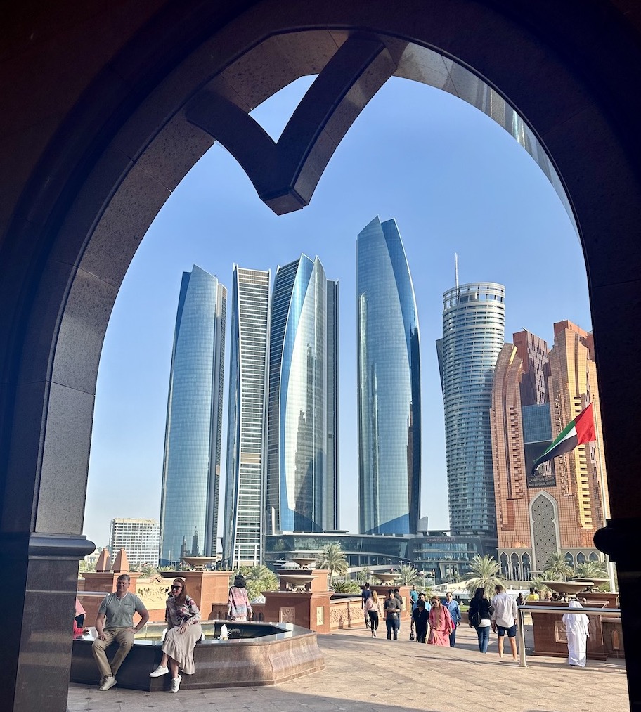 Abu Dhabi Roadtrip - GenussReise.blog