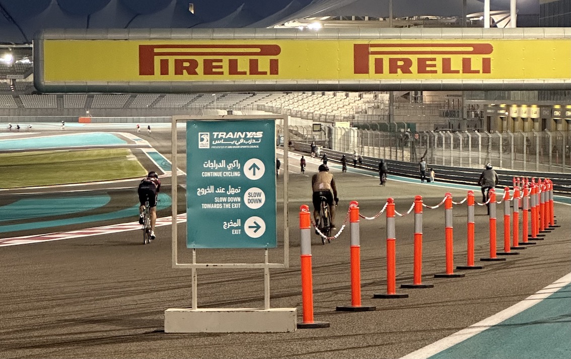 Abu Dhabi Roadtrip - GenussReise.blog