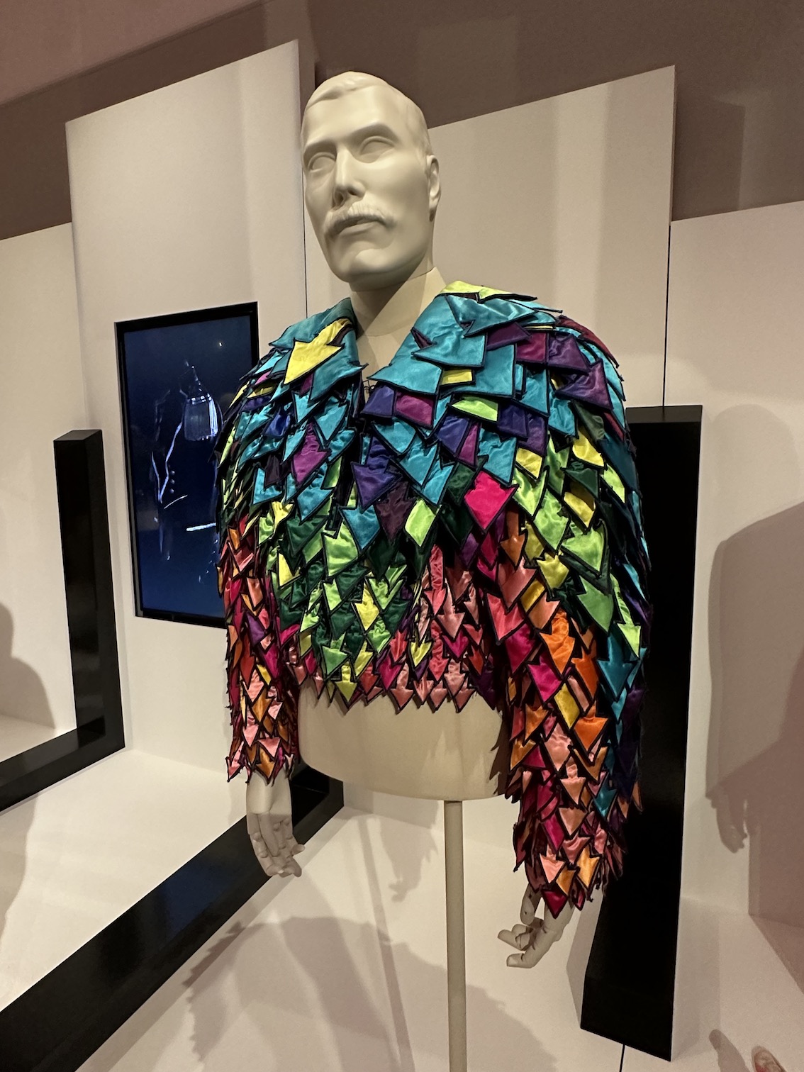 Freddie Mercury – a world of his own - GenussReise.blog